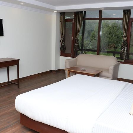 Hotel Green Tara Manāli エクステリア 写真